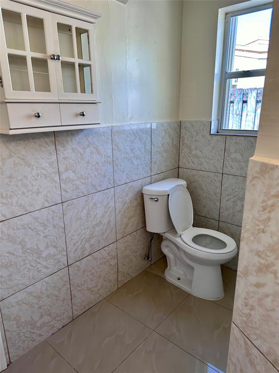 6840 Greene Street Hollywood, FL 33024 - Photo 14 of 18