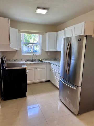 $2,750 | 6840 Greene Street, Hollywood, FL 33024