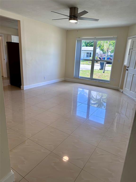 6840 Greene Street Hollywood, FL 33024 - Photo 4 of 18