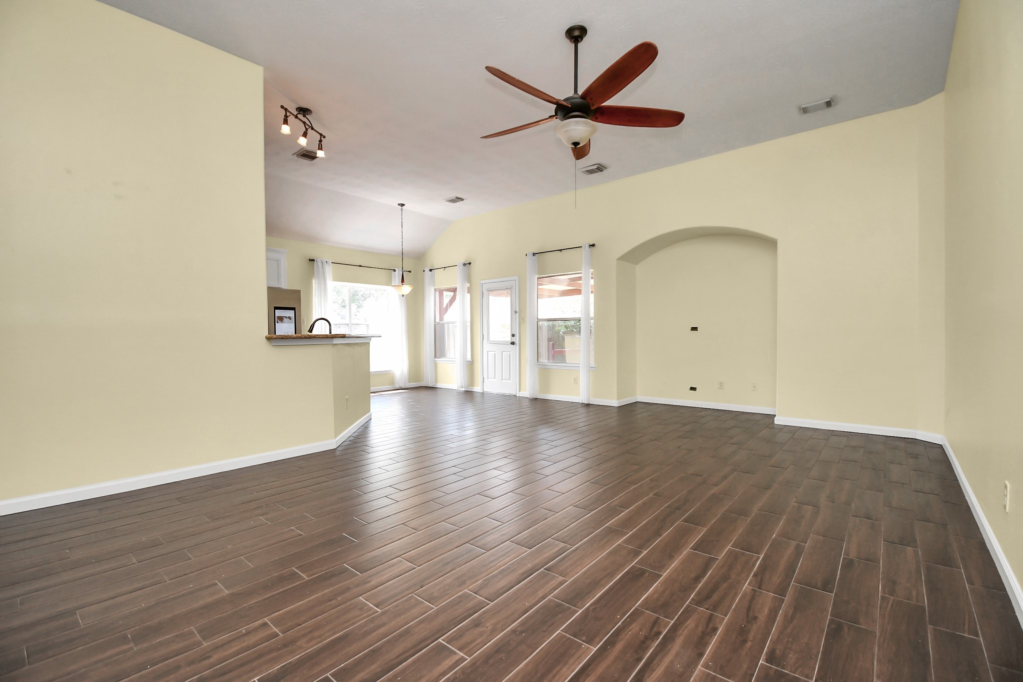 25403 Elm Green Street Spring, TX 77373 - Photo 2 of 9