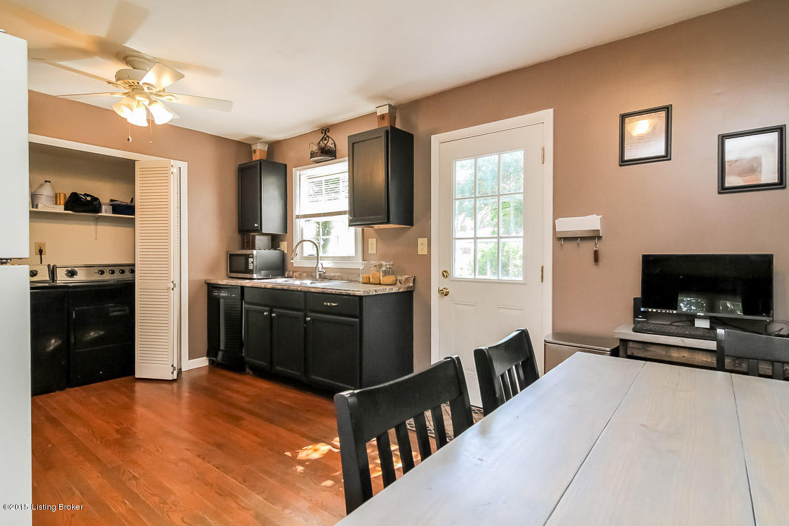 9301 New Maple Road Louisville, KY 40229 - Photo 10 of 31 0020