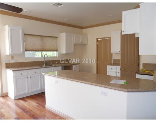 193 Reed Lane Henderson, NV 89074 - Photo 2 of 8 Kitchen.