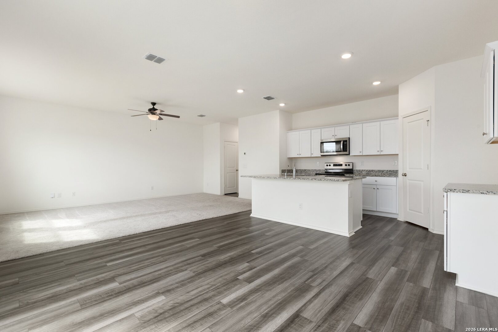 5535 Rue Girard Converse, TX 78109 - Photo 7 of 47