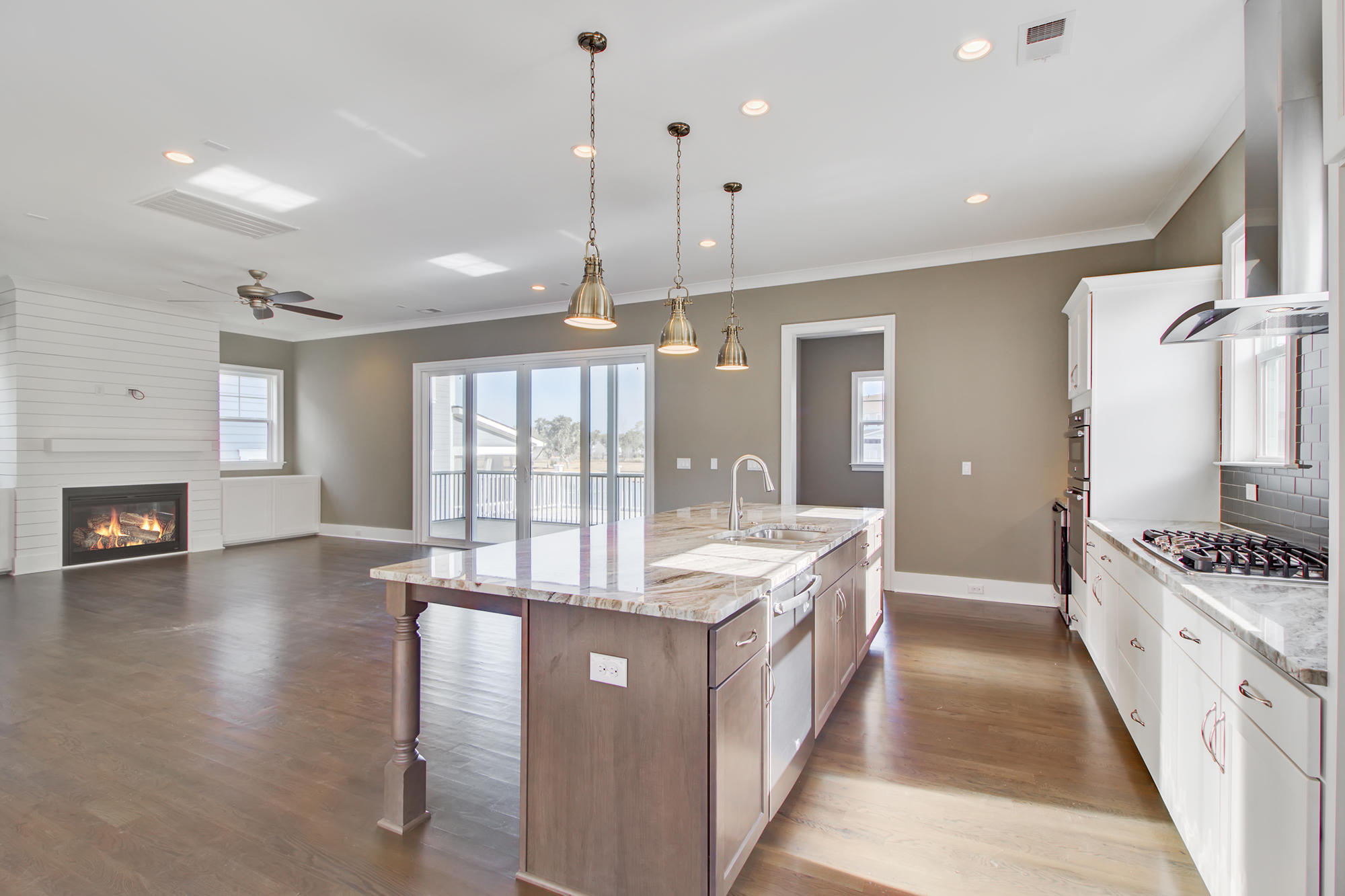1540 Red Tide Road Mount Pleasant, SC 29466 - Photo 16 of 55 16