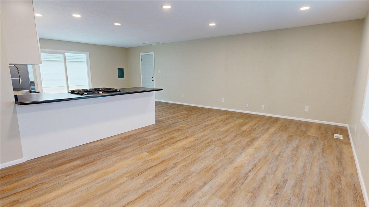 1349 Provost Avenue Decatur, IL 62526 - Photo 4 of 19