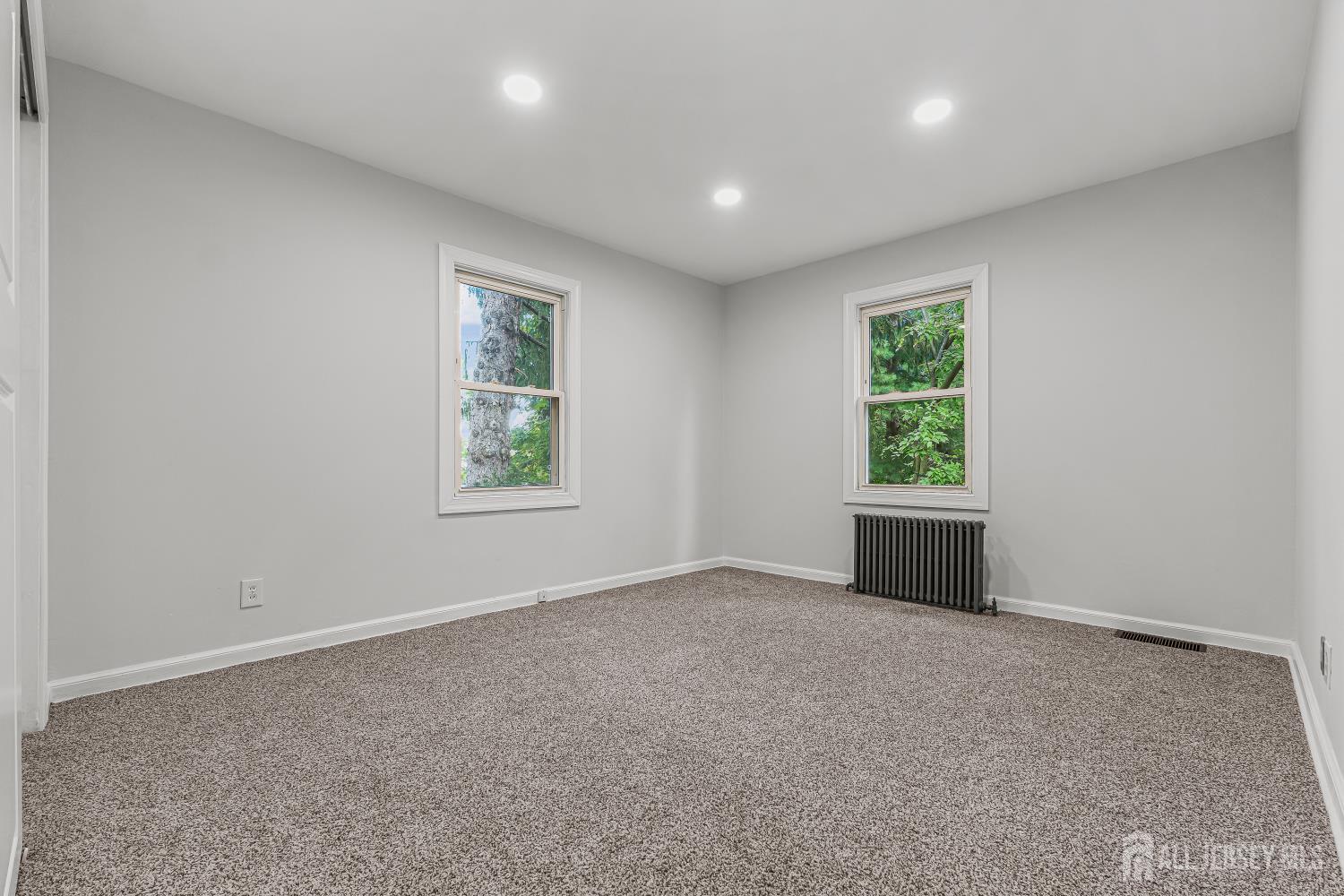 148 Helmetta Road Monroe Township, NJ 08831 - Photo 14 of 31 Gallery Image 14
