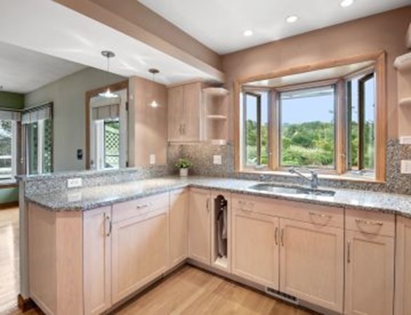 12 Sutton Place, Unit 12 Swampscott, MA 01907 - Photo 16 of 41 Gallery Image 16