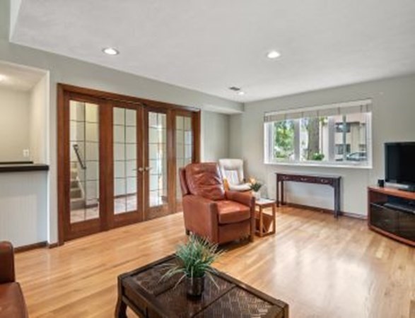 12 Sutton Place, Unit 12 Swampscott, MA 01907 - Photo 4 of 41 Gallery Image 4