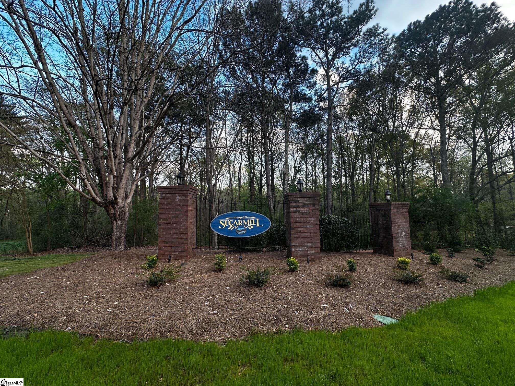 101 Sugarmill Lane Moore, SC 29369 - Photo 2 of 7