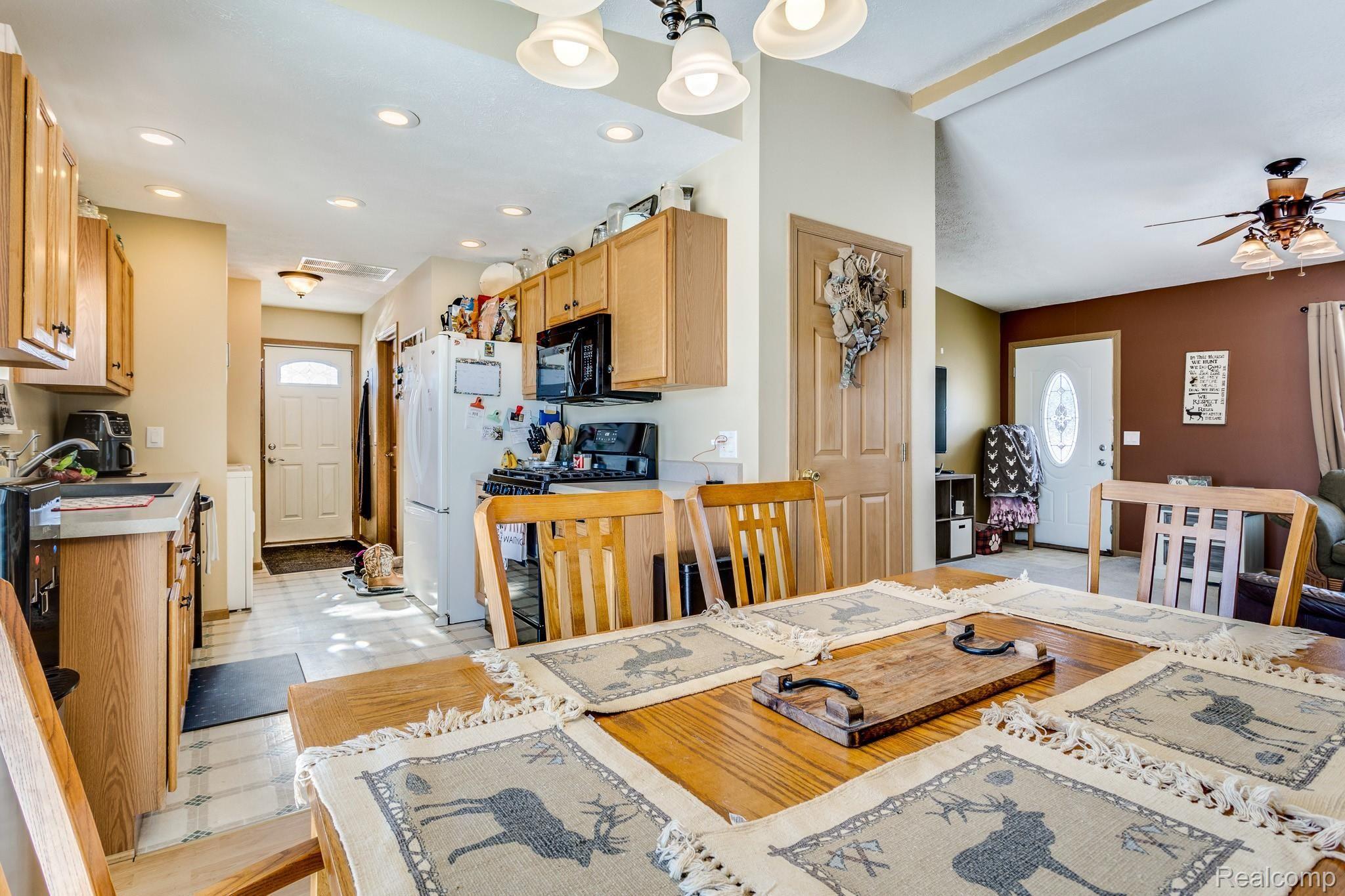 3942 Haley Road Avoca, MI 48006 - Photo 7 of 36 3942 Haley (13 of 38).jpg