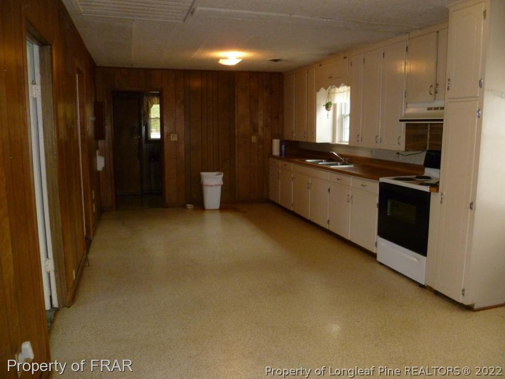6958 Red Springs Road Red Springs, NC 28377 - Photo 4 of 22 Gallery Image 4