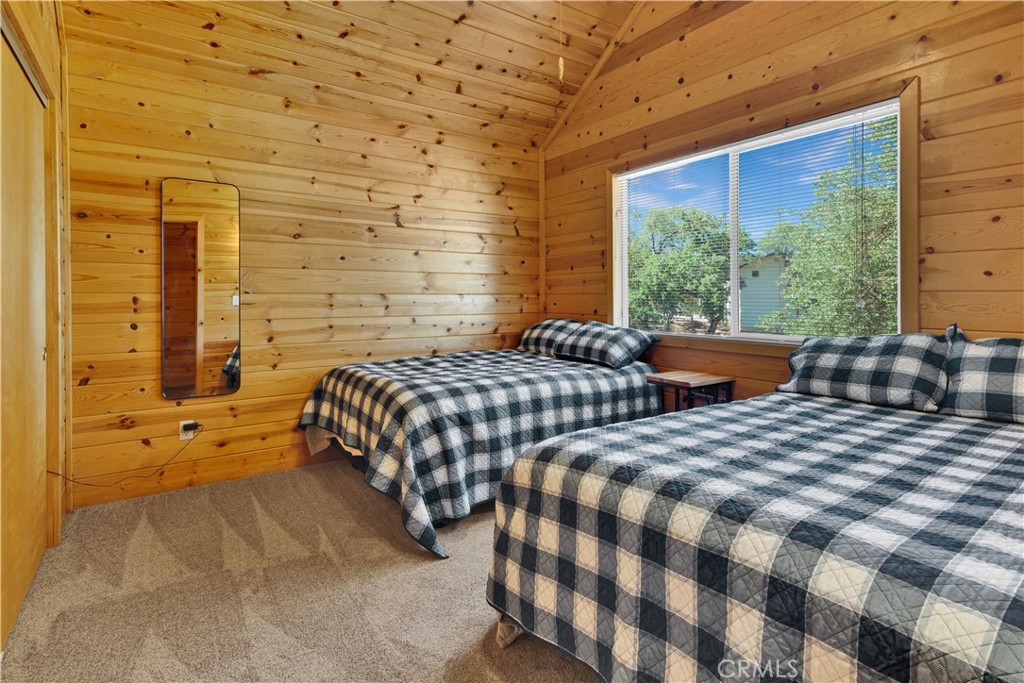 8040 Ready Road Bradley, CA 93426 - Photo 12 of 40 a bedroom with two beds and windows