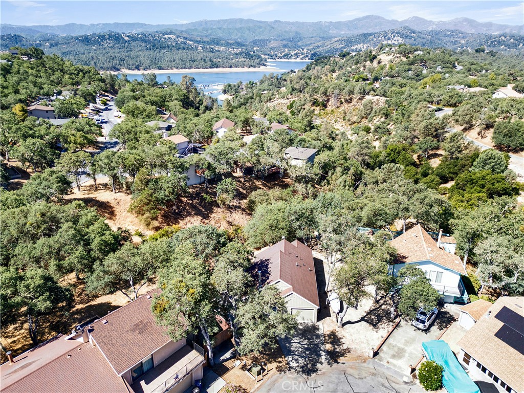 8040 Ready Road Bradley, CA 93426 - Photo 25 of 40 an aerial view of multiple house