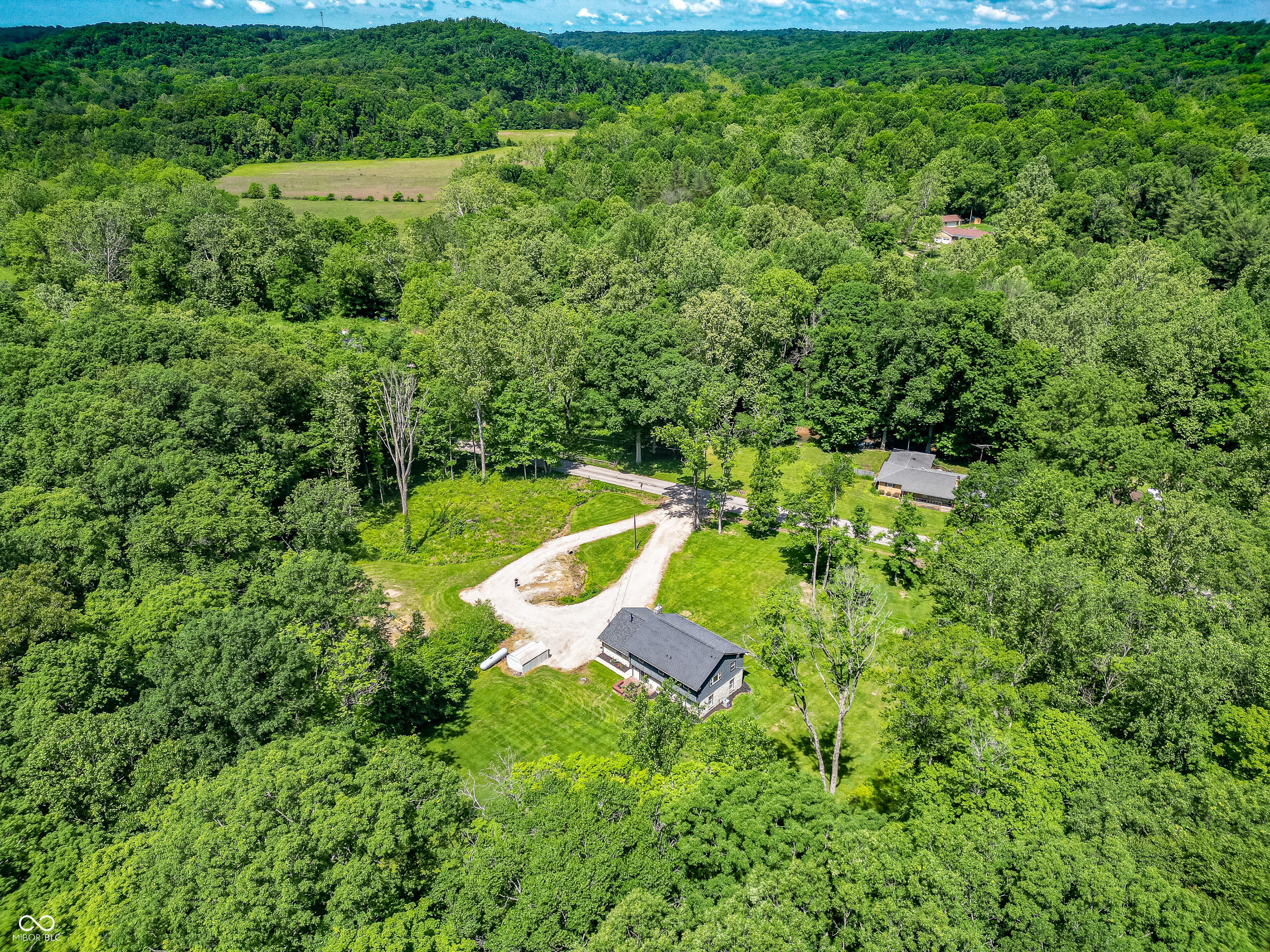 41 North Wolfcreek Road Columbus, IN 47201 - Photo 1 of 58