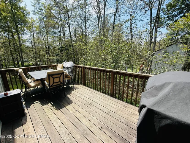 $2,500 | 104 Sugar Maple Lane, Tobyhanna, PA 18466