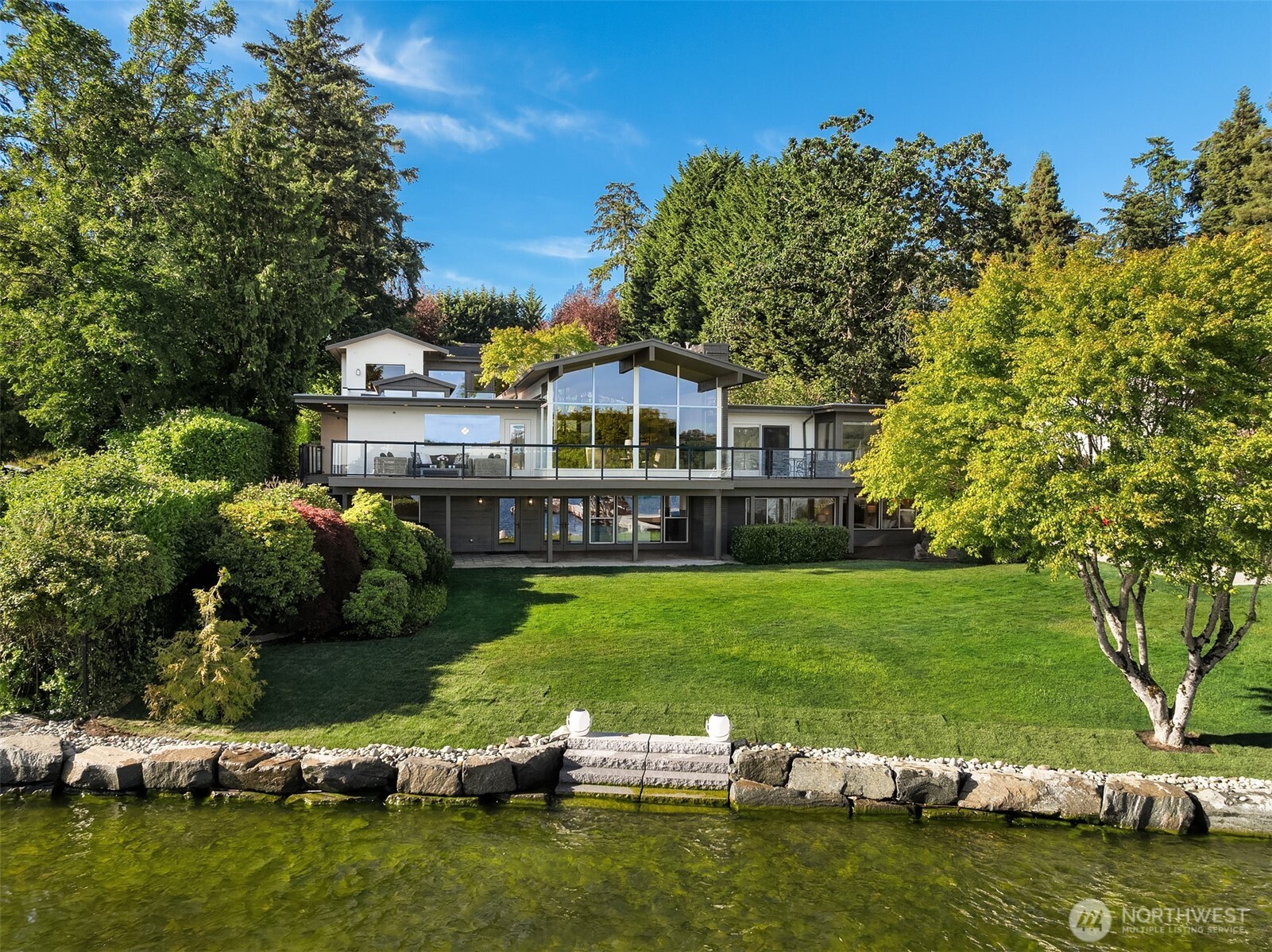 10929 Southeast Lake Road Bellevue, WA 98004 - Photo 1 of 39 Gallery Image 1