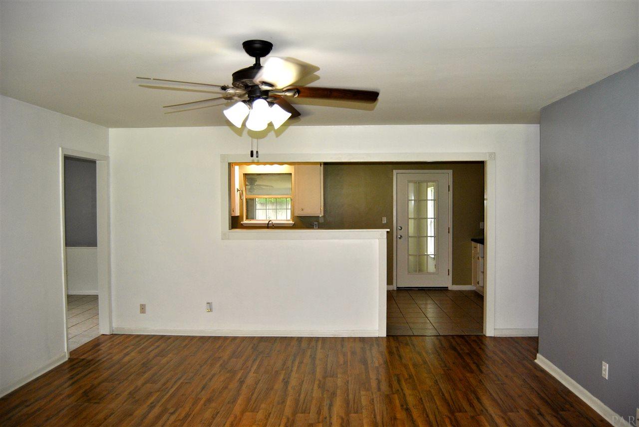 135 Santa Rosa Road Cantonment, FL 32533 - Photo 8 of 20