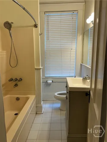 $3,000 | 816 Drayton Street, Unit 3C, Savannah, GA 31401