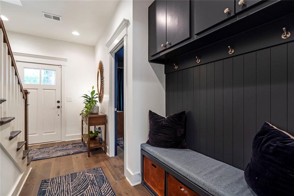 822 Grove Bend Decatur, GA 30030 - Photo 4 of 34 Gallery Image 4