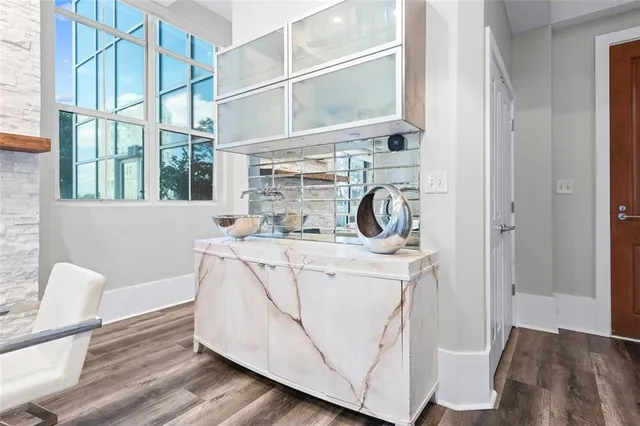 $590,000 | 2881 Peachtree Street Northeast, Unit 605, Atlanta, GA 30305