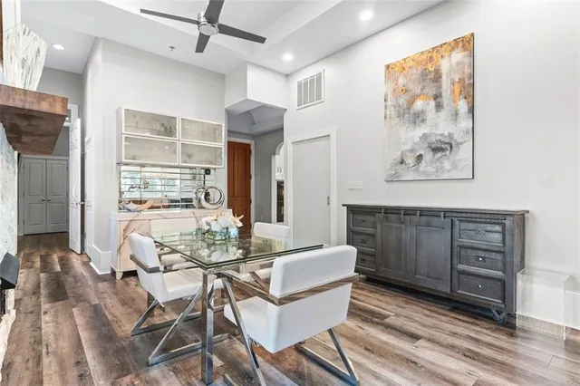 $590,000 | 2881 Peachtree Street Northeast, Unit 605, Atlanta, GA 30305
