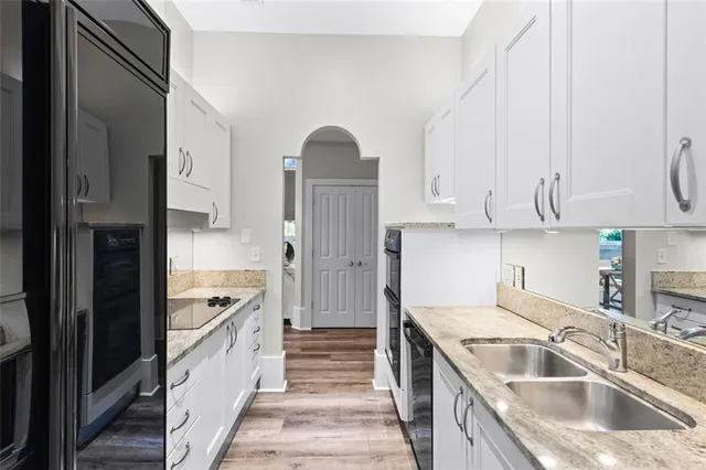 $590,000 | 2881 Peachtree Street Northeast, Unit 605, Atlanta, GA 30305