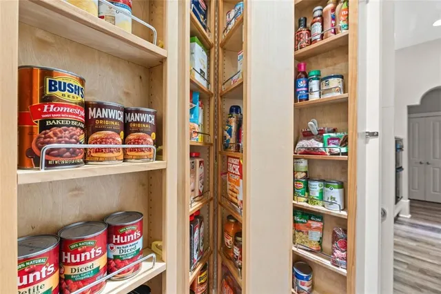 $590,000 | 2881 Peachtree Street Northeast, Unit 605, Atlanta, GA 30305