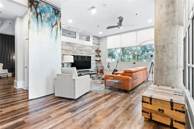 $590,000 | 2881 Peachtree Street Northeast, Unit 605, Atlanta, GA 30305