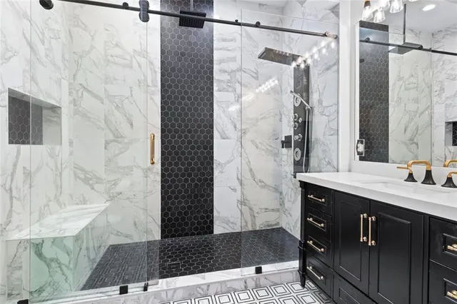 $590,000 | 2881 Peachtree Street Northeast, Unit 605, Atlanta, GA 30305