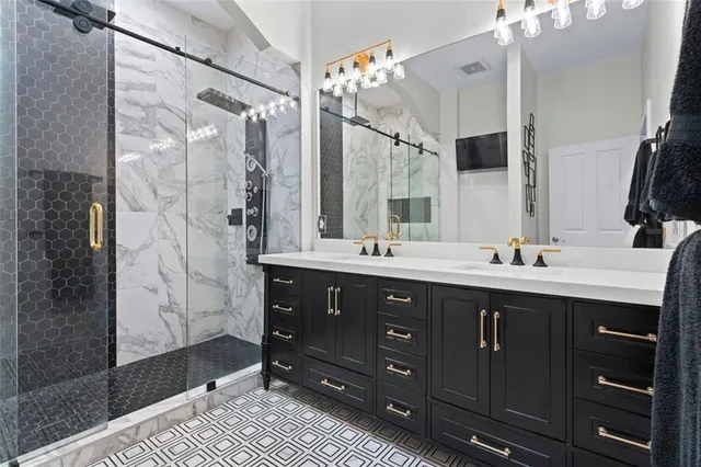 $590,000 | 2881 Peachtree Street Northeast, Unit 605, Atlanta, GA 30305