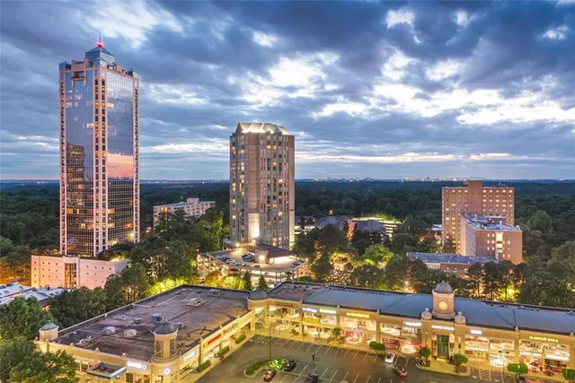 $590,000 | 2881 Peachtree Street Northeast, Unit 605, Atlanta, GA 30305