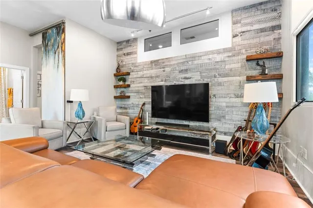 $590,000 | 2881 Peachtree Street Northeast, Unit 605, Atlanta, GA 30305