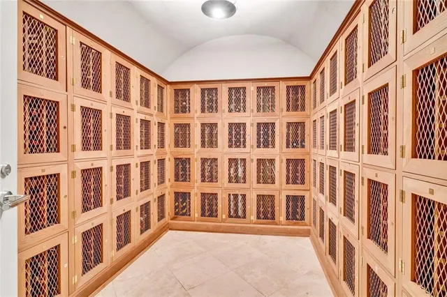 $590,000 | 2881 Peachtree Street Northeast, Unit 605, Atlanta, GA 30305