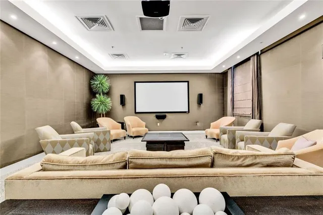 $590,000 | 2881 Peachtree Street Northeast, Unit 605, Atlanta, GA 30305