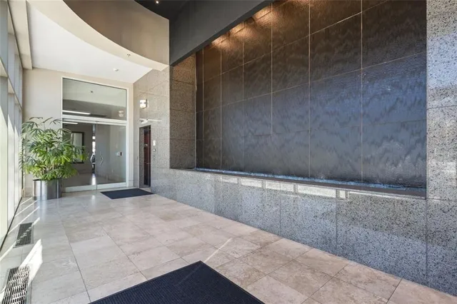 $590,000 | 2881 Peachtree Street Northeast, Unit 605, Atlanta, GA 30305