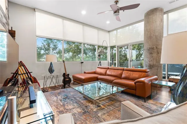 $590,000 | 2881 Peachtree Street Northeast, Unit 605, Atlanta, GA 30305