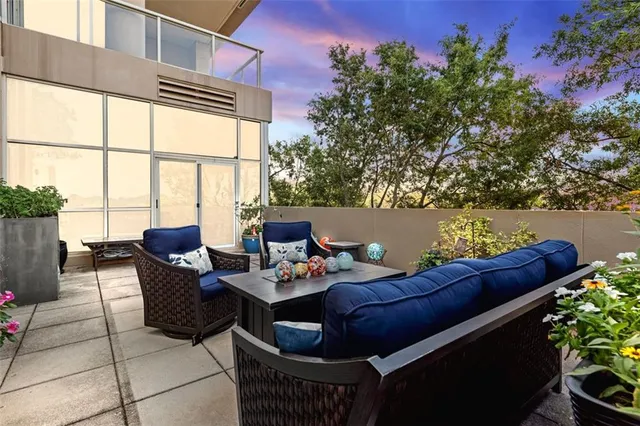 $590,000 | 2881 Peachtree Street Northeast, Unit 605, Atlanta, GA 30305