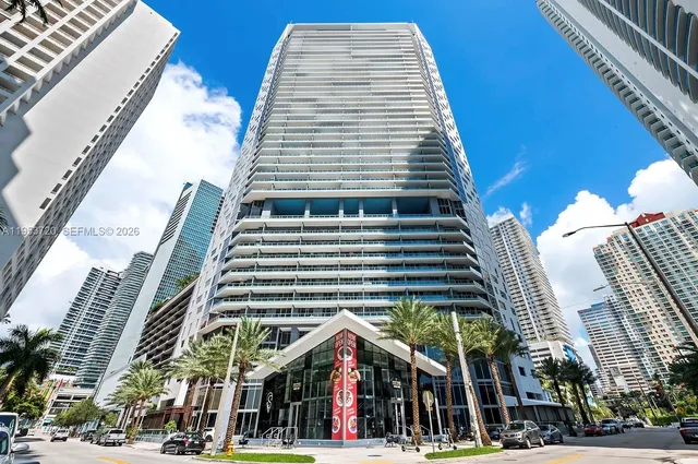 $4,300 | 1300 Brickell Bay Drive, Unit 2504, Miami, FL 33131