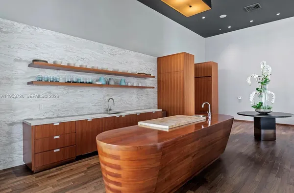 $4,300 | 1300 Brickell Bay Drive, Unit 2504, Miami, FL 33131