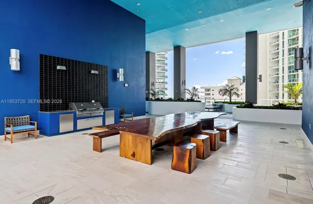 $4,300 | 1300 Brickell Bay Drive, Unit 2504, Miami, FL 33131