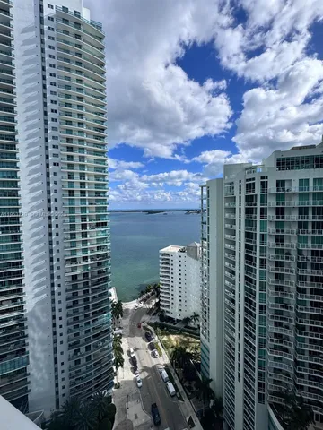 $4,300 | 1300 Brickell Bay Drive, Unit 2504, Miami, FL 33131