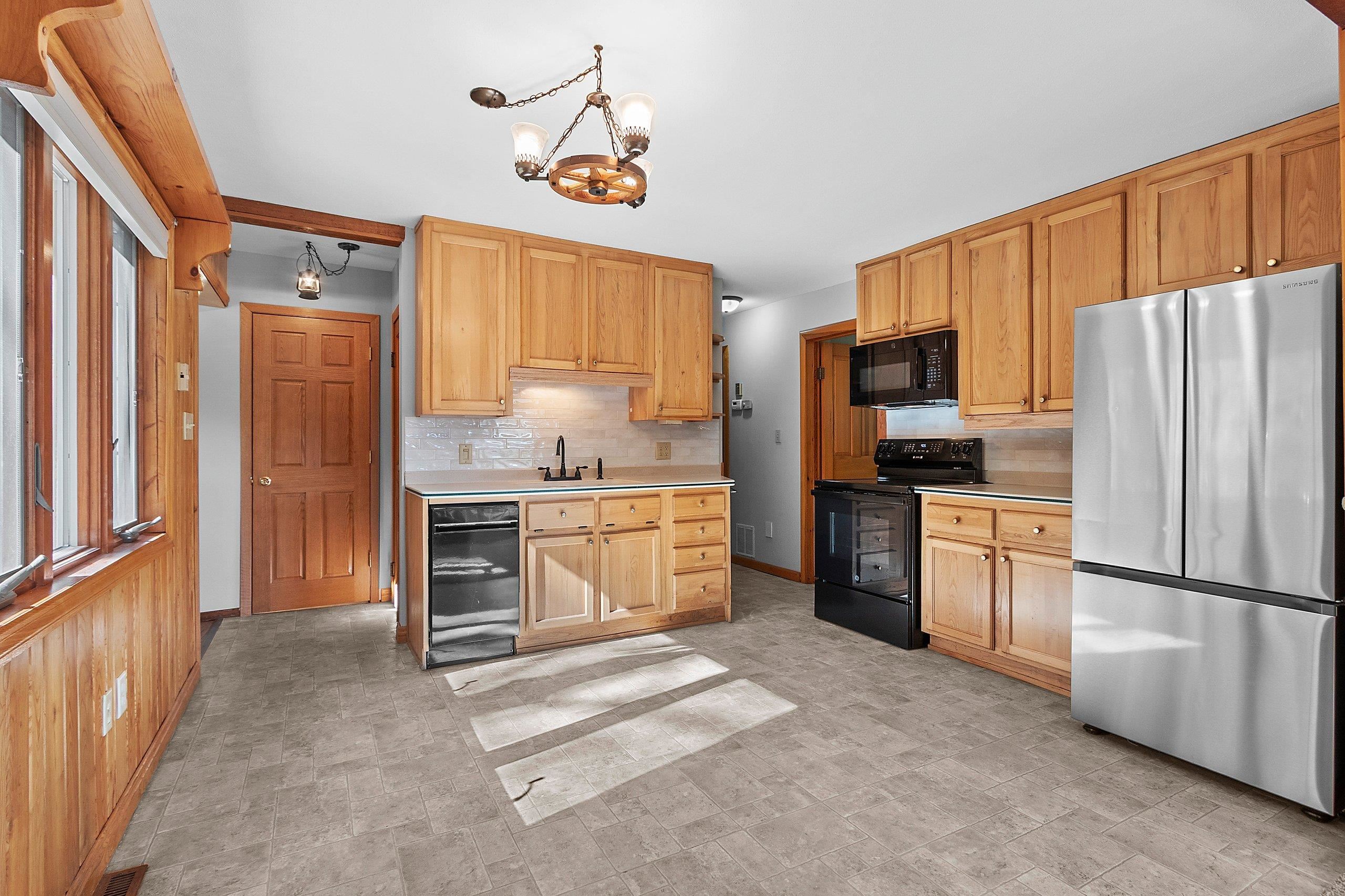 W11430 Riverside Road Marion, WI 54950 - Photo 22 of 44