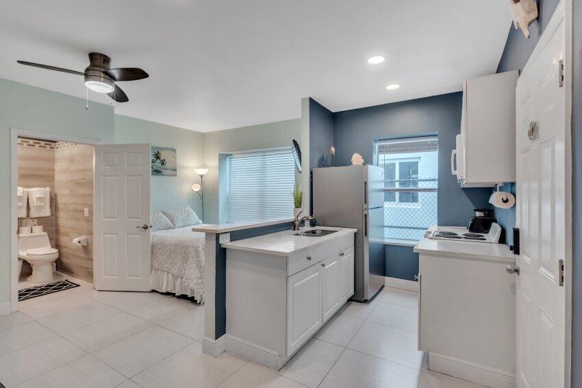 324 Indiana Street, Unit 3 Hollywood, FL 33019 - Photo 25 of 29 d144bdcce10d6d0f3fa93860cf436c9b