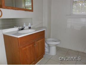 1670 Queentown Road Canton, NC 28716 - Photo 8 of 11