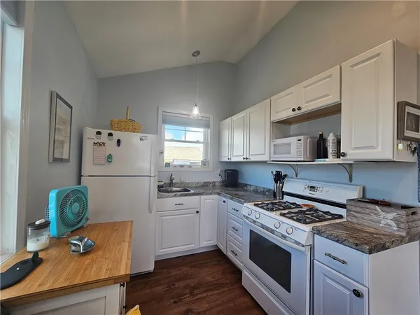 $279,000 | 854 Matunuck Beach Road, South Kingstown, RI 02879