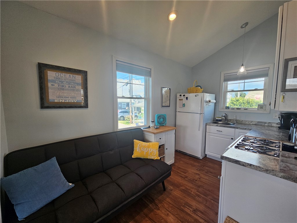 854 Matunuck Beach Road South Kingstown, RI 02879 - Photo 13 of 21