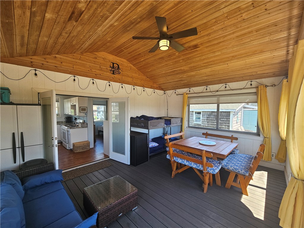 854 Matunuck Beach Road South Kingstown, RI 02879 - Photo 8 of 21