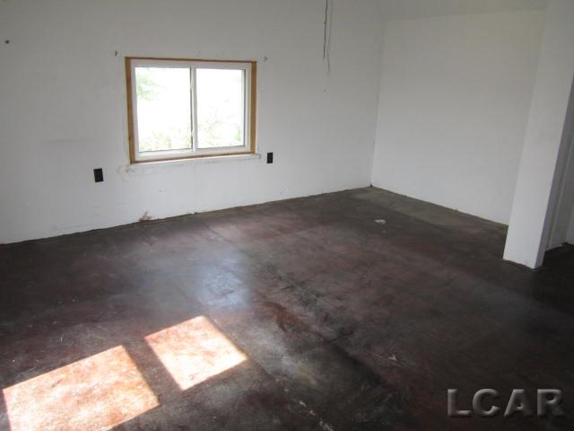 14481 Simpson Road Blissfield, MI 49228 - Photo 13 of 21 31298717-12.JPG