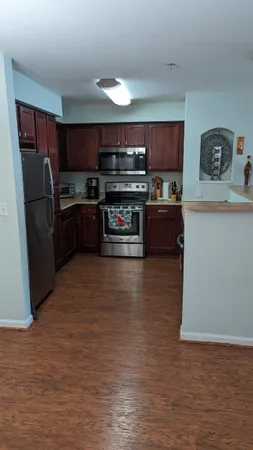 $140,000 | 2801 Chancellorsville Drive, Unit 533 AND STORAGE 5S1, Tallahassee, FL 32312