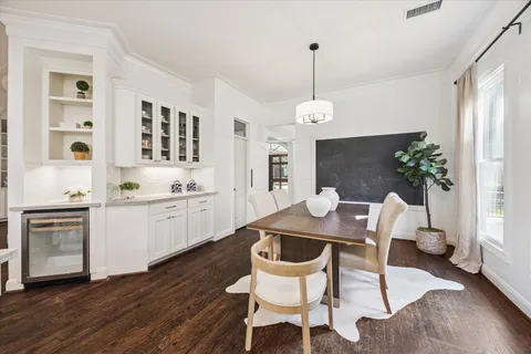 $2,000,000 | 3818 Case Street, West University Place, TX 77005